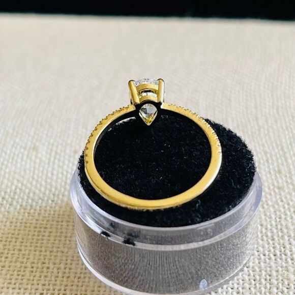 2.0CT Gold Plated Basket Set Accented Pear Cut Ring Cubic zirconia - Picture 7 of 7